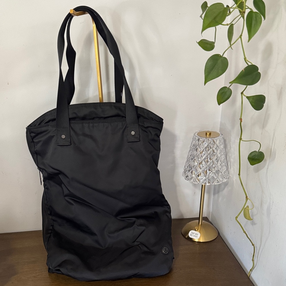 Lululemon yoga bag